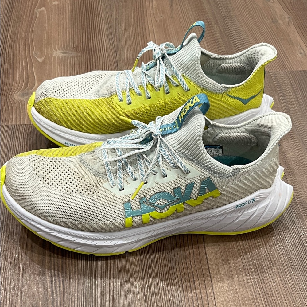 Hoka carbon X Running Shoes in Lime and Light Gray, size 10.5
